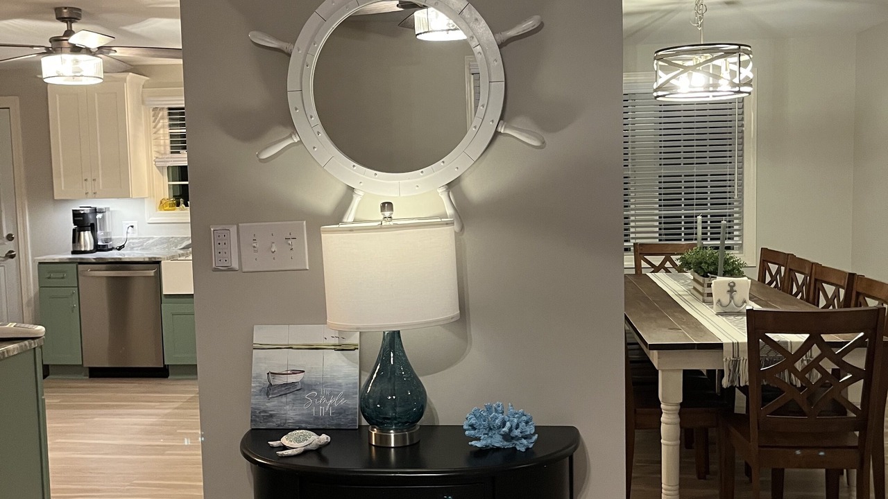 Photo of Others in Avenue