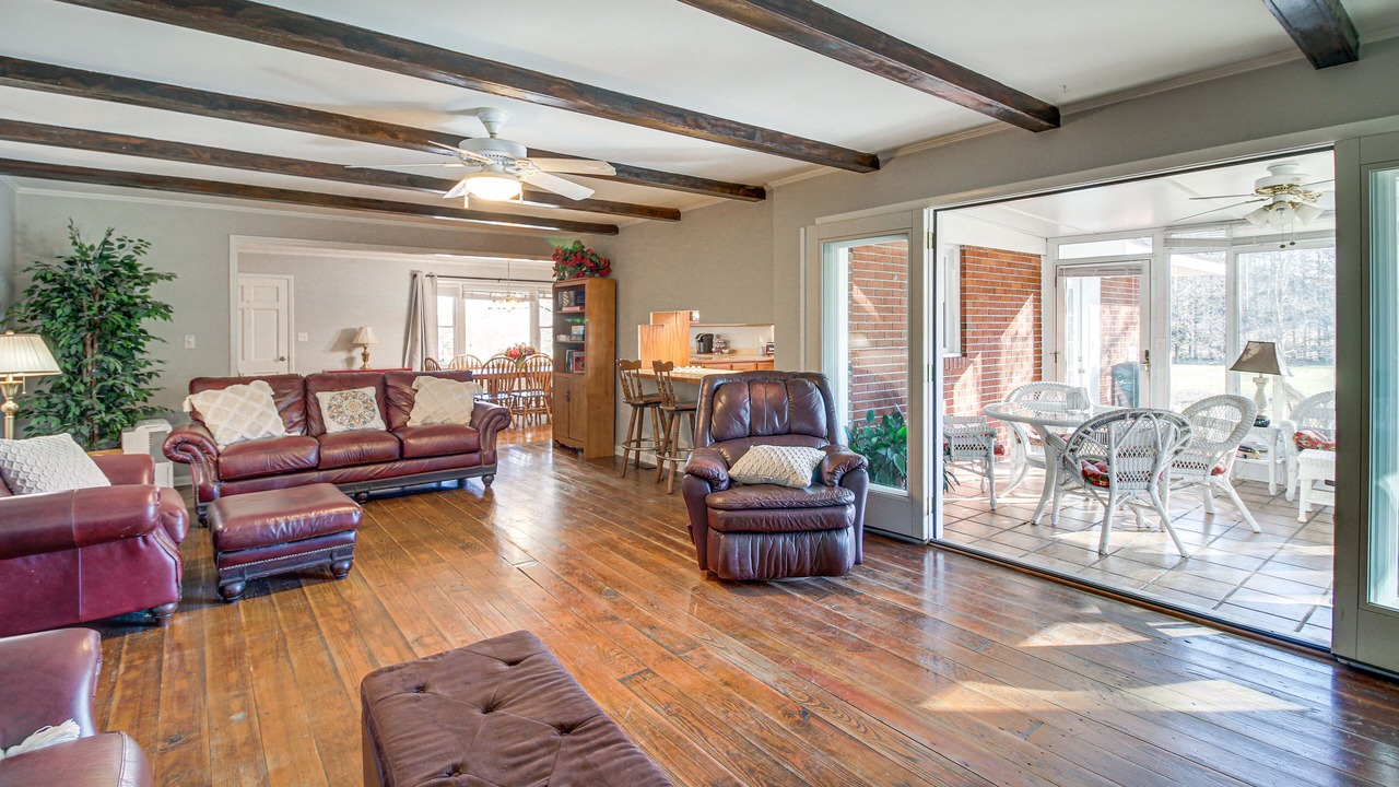 Photo of Livingroom in Cartersville