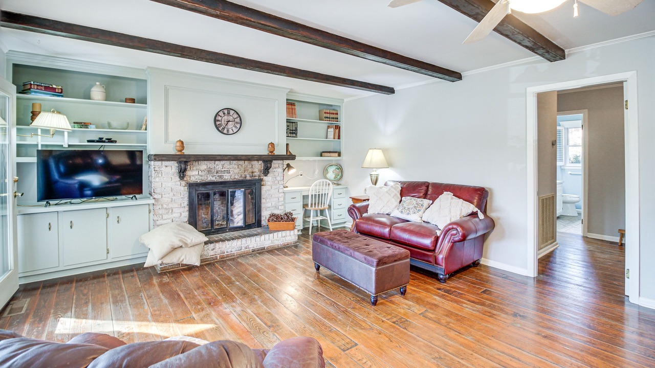 Photo of Livingroom in Cartersville