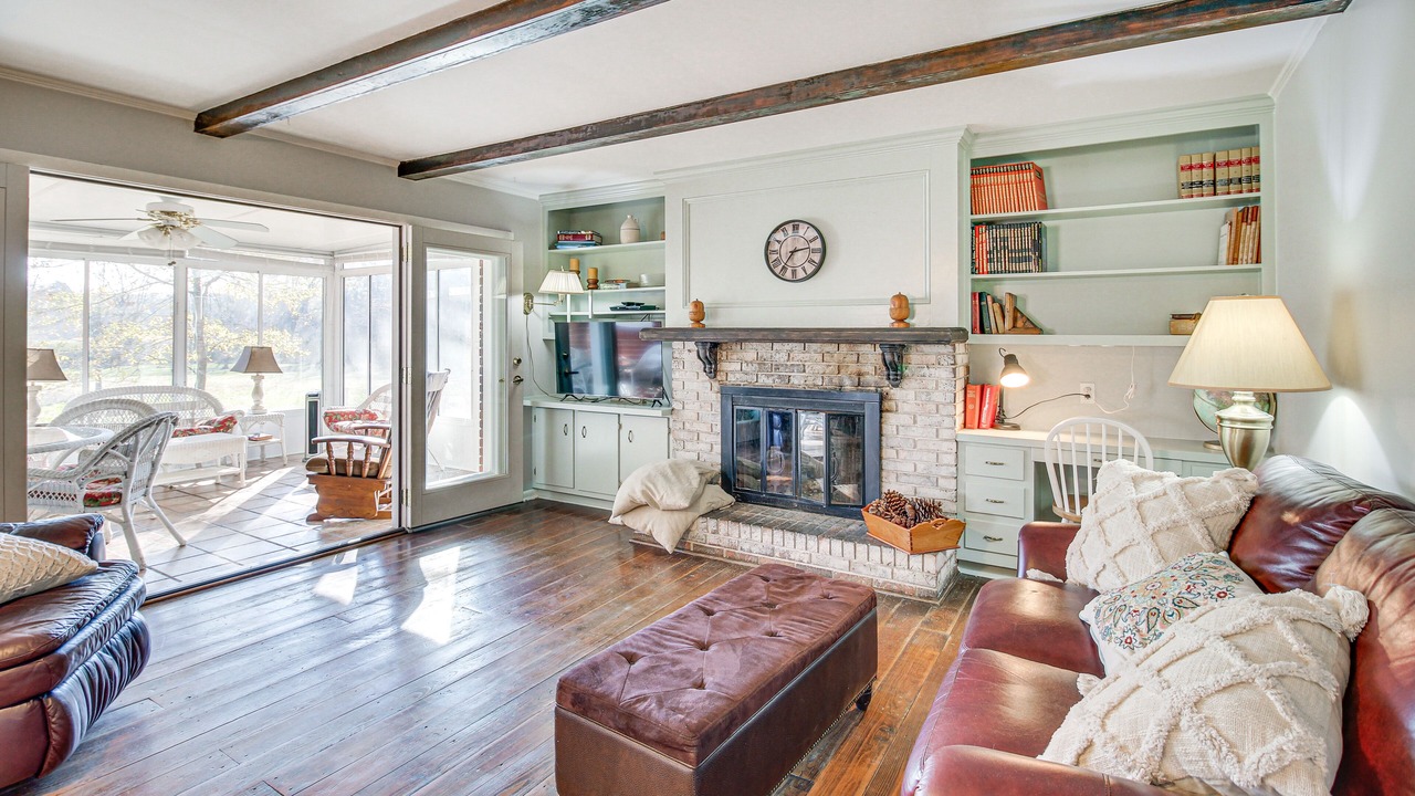 Photo of Livingroom in Cartersville