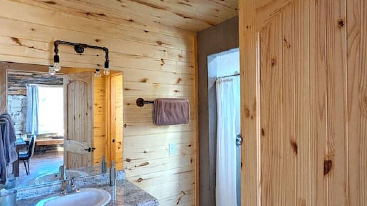 Photo of Bathroom in La Sal