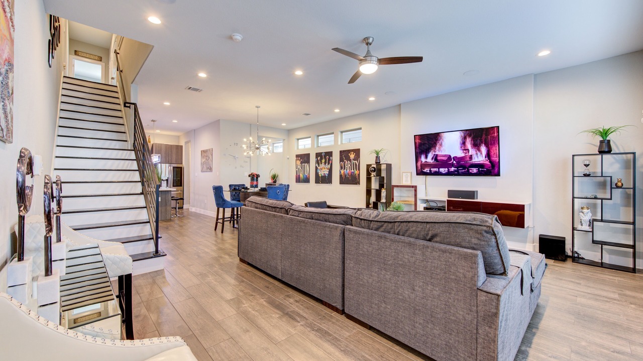 Photo of Livingroom in Northside