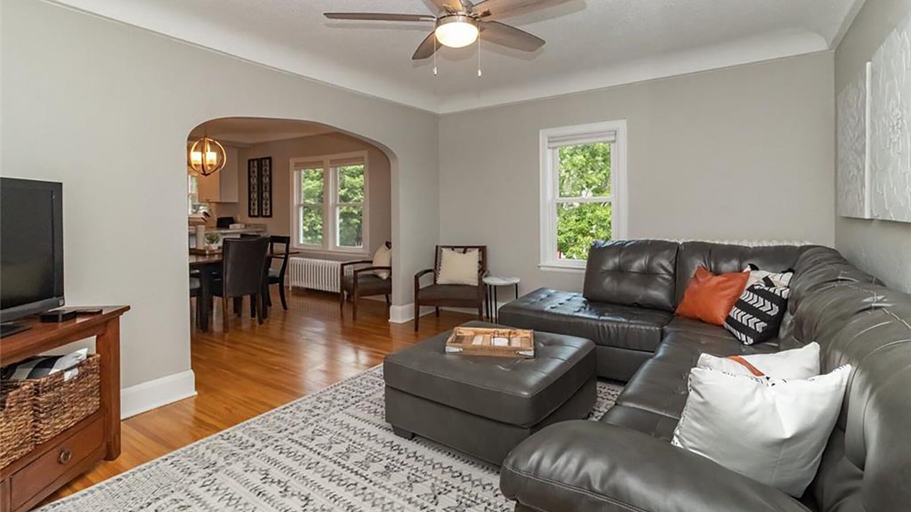 Photo of Livingroom in Harrison