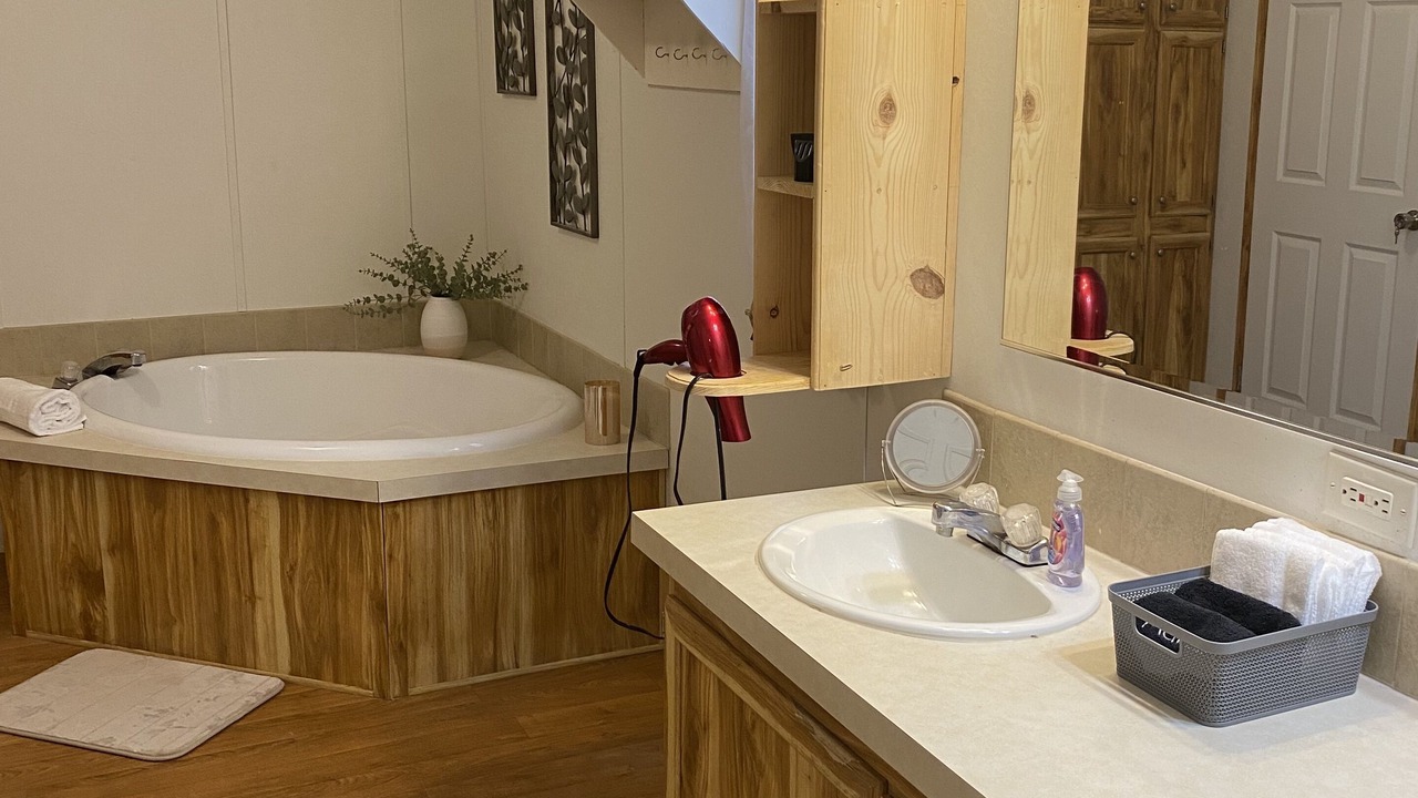 Photo of Bathroom in Oologah