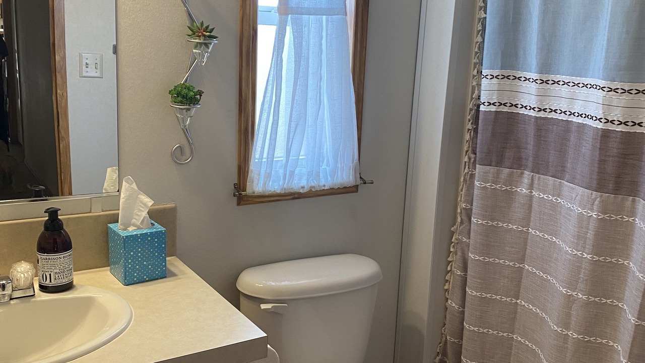 Photo of Bathroom in Oologah