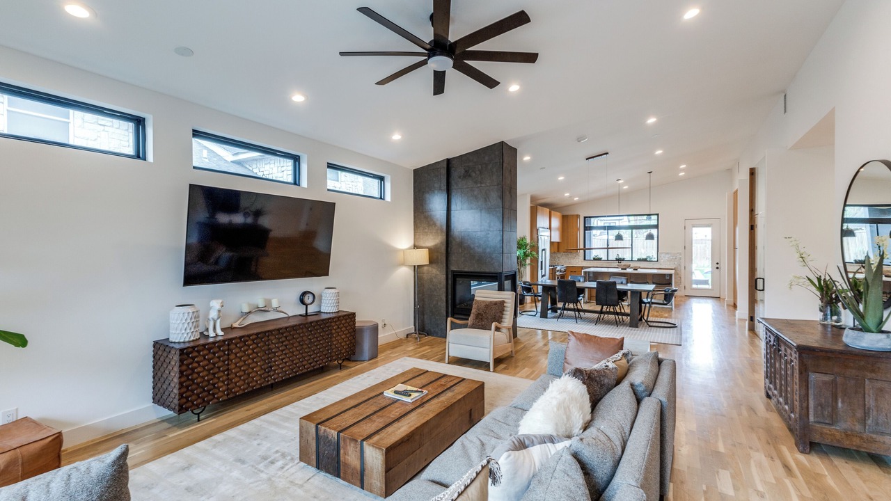 Photo of Livingroom in Lower Greenville