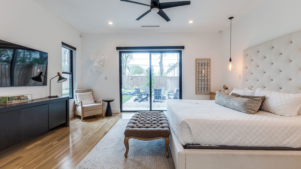 Photo of Bedroom in Lower Greenville