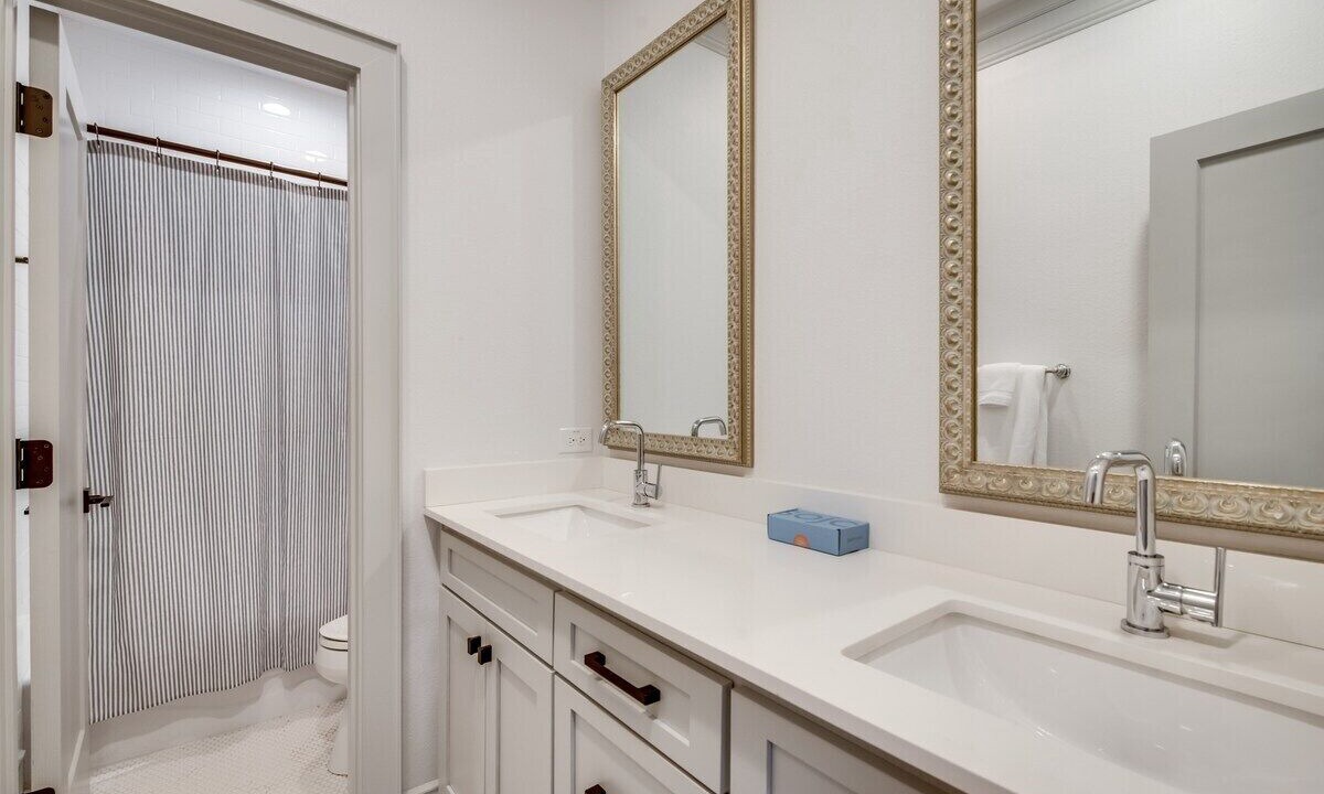 Photo of Bathroom in Lower Greenville