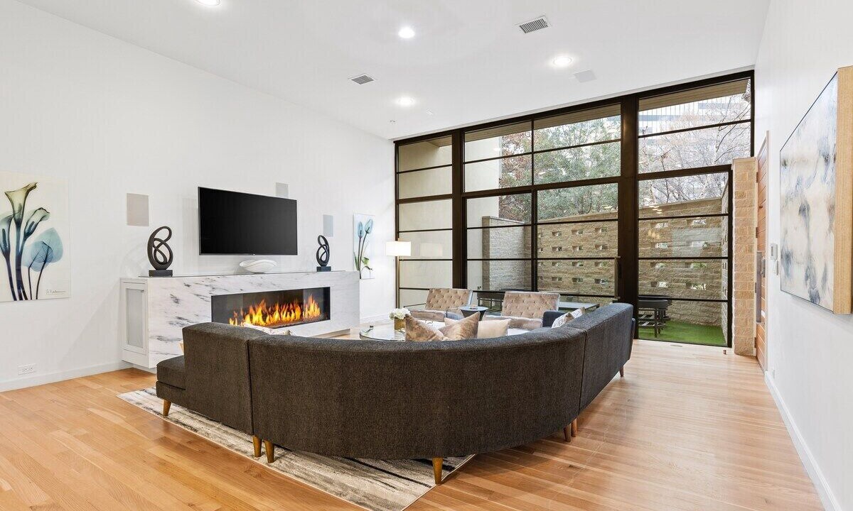 Photo of Livingroom in Oak Lawn