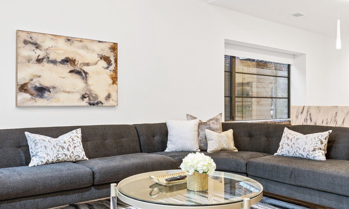 Photo of Livingroom in Oak Lawn