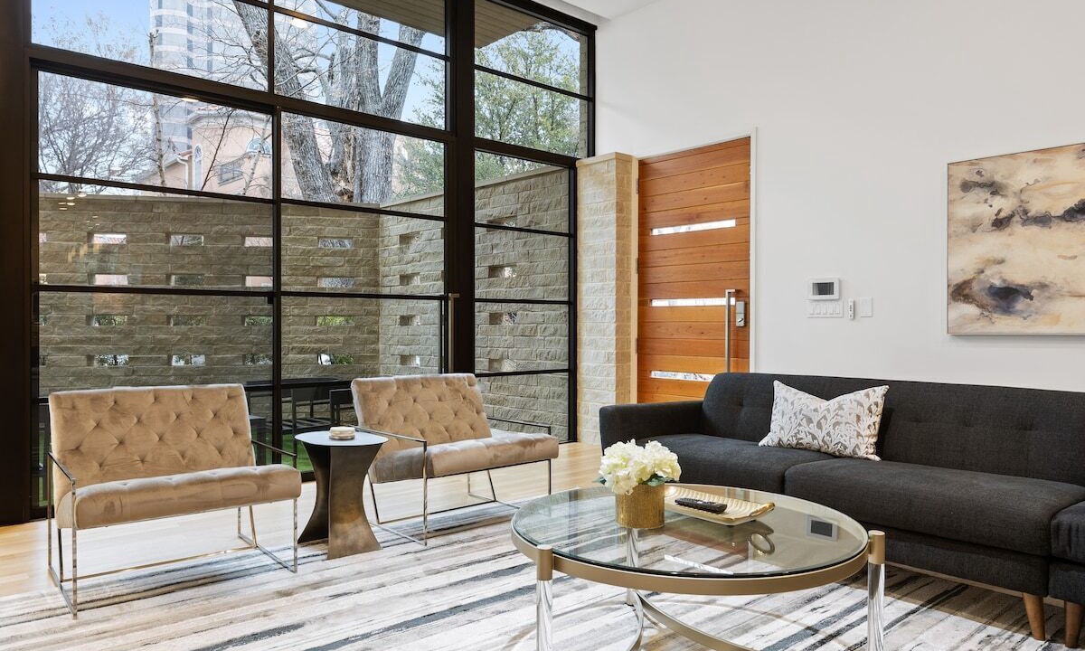 Photo of Livingroom in Oak Lawn