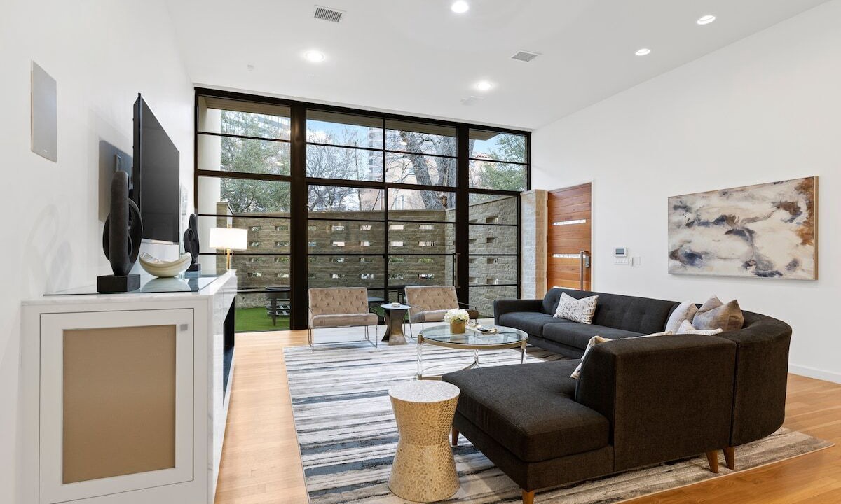Photo of Livingroom in Oak Lawn