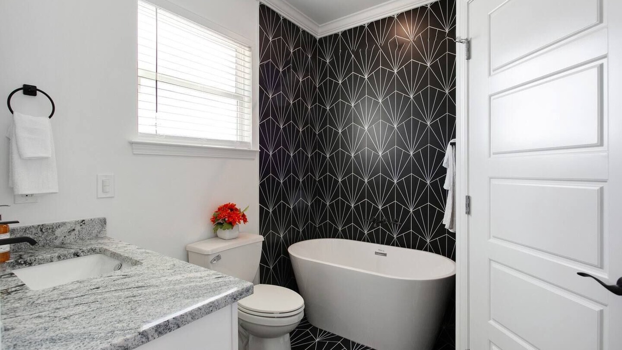 Photo of Bathroom in Tulane - Gravier