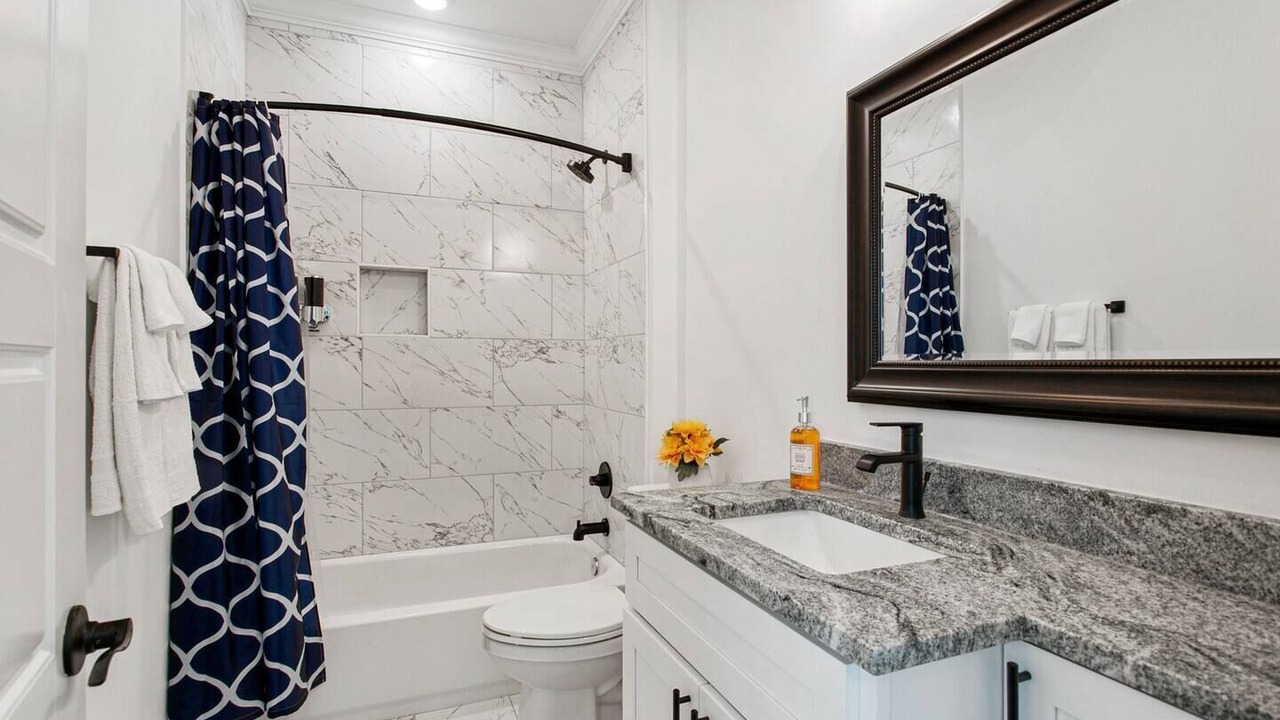 Photo of Bathroom in Tulane - Gravier