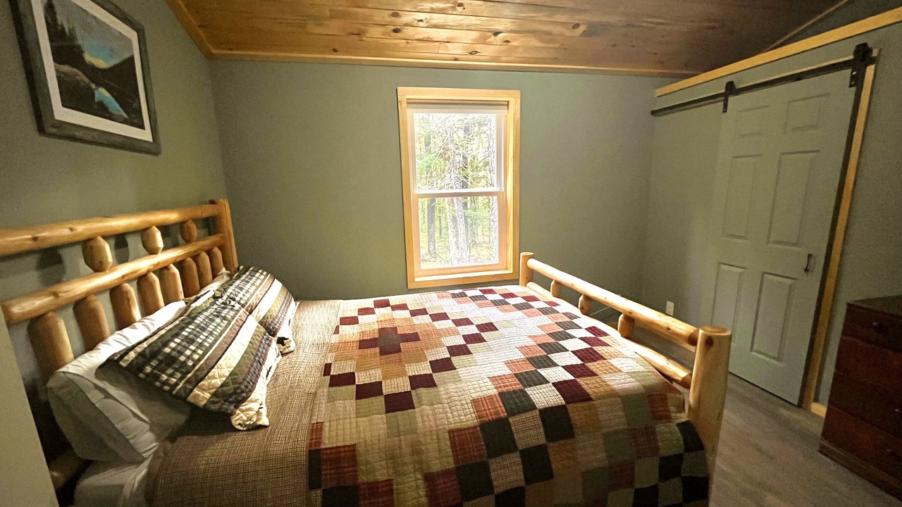 Photo of Bedroom in Town of Webb