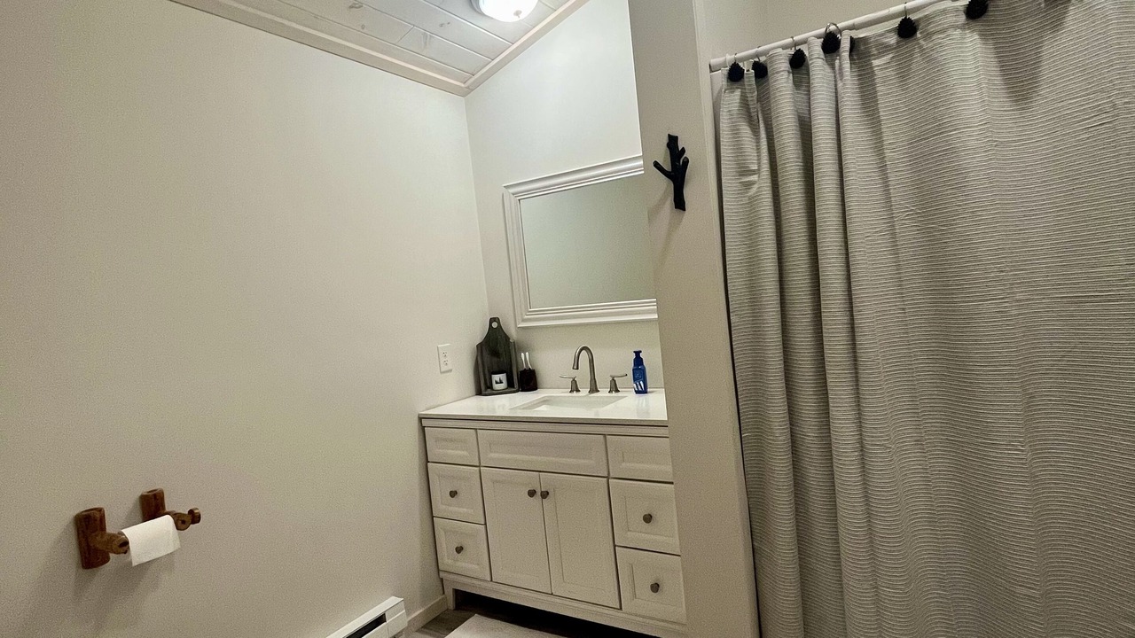 Photo of Bathroom in Town of Webb