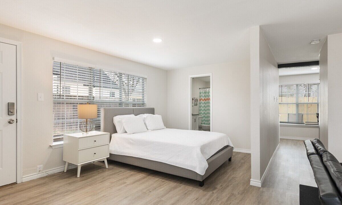 Photo of Bedroom in Arlington Heights