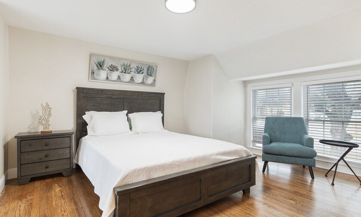 Photo of Bedroom in Arlington Heights