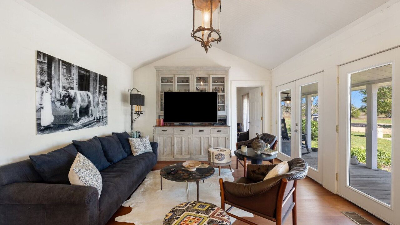 Photo of Livingroom in Warrenton