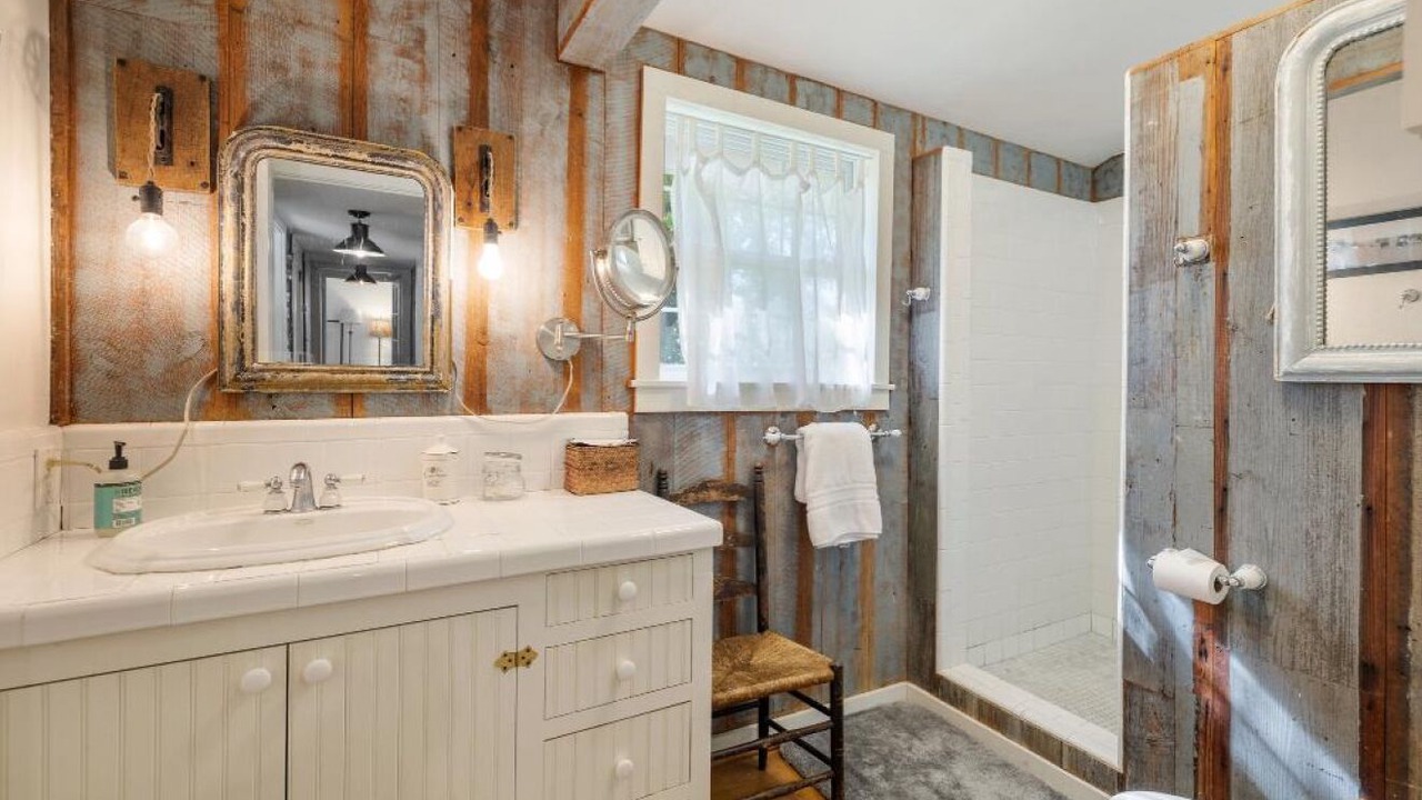 Photo of Bathroom in Warrenton