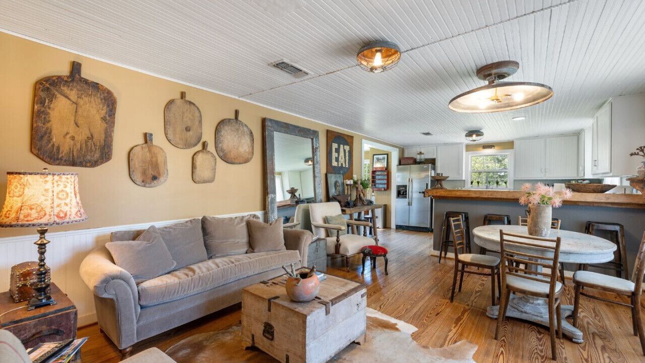 Photo of Livingroom in Warrenton