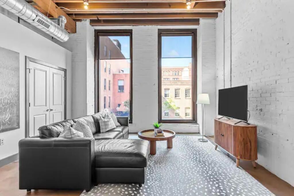 Photo of Livingroom in Downtown St. Louis