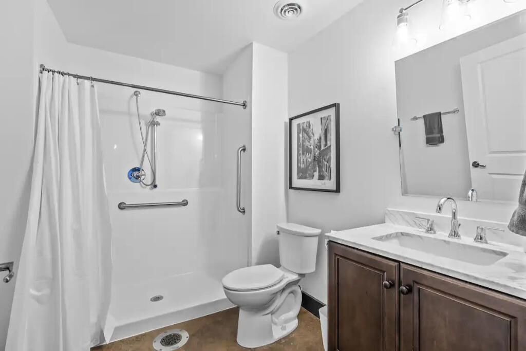 Photo of Bathroom in Downtown St. Louis