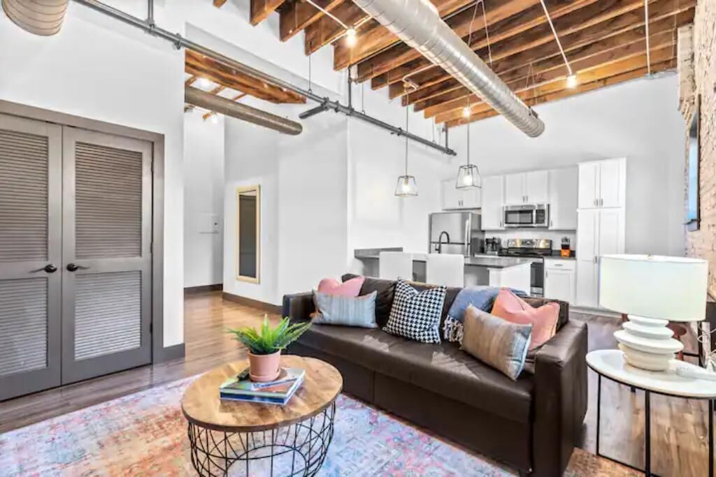 Photo of Livingroom in Downtown St. Louis