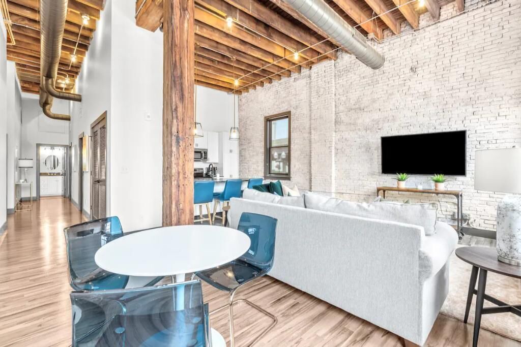 Photo of Livingroom in Downtown St. Louis