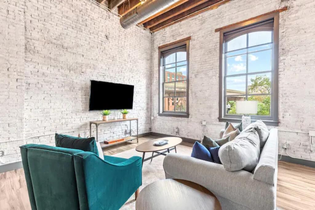 Photo of Livingroom in Downtown St. Louis