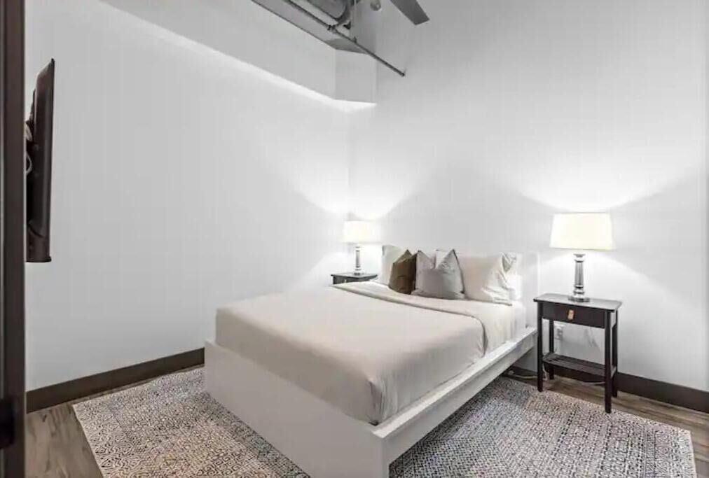 Photo of Bedroom in Downtown St. Louis