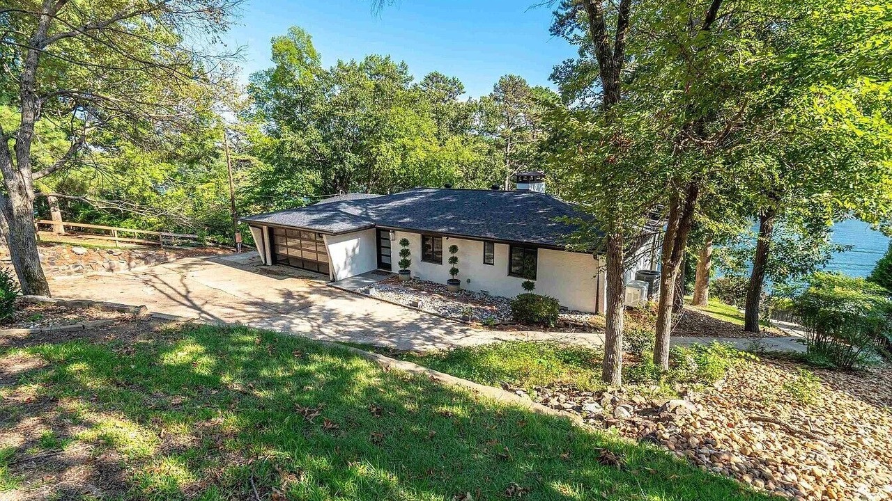 Photo of Outdoor in Lake Hamilton