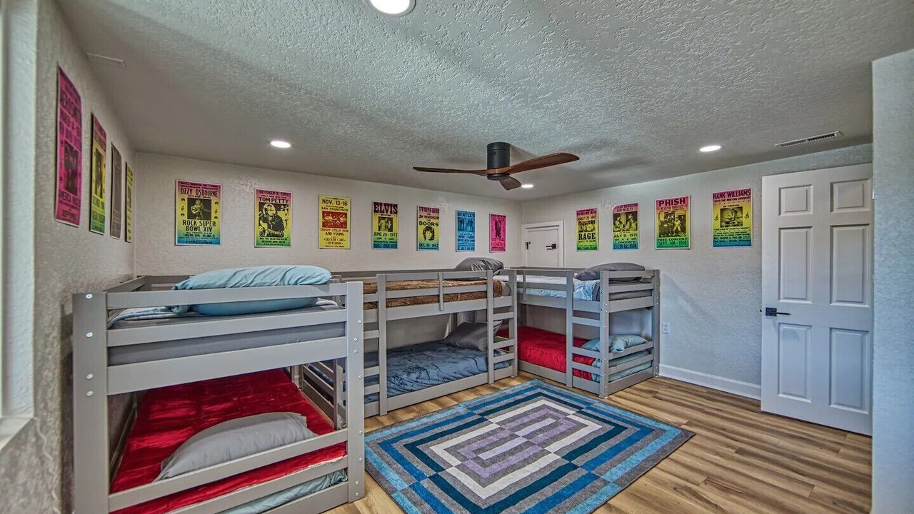 Photo of Bedroom in Lake Hamilton
