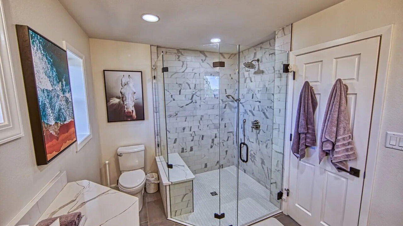 Photo of Bathroom in Lake Hamilton