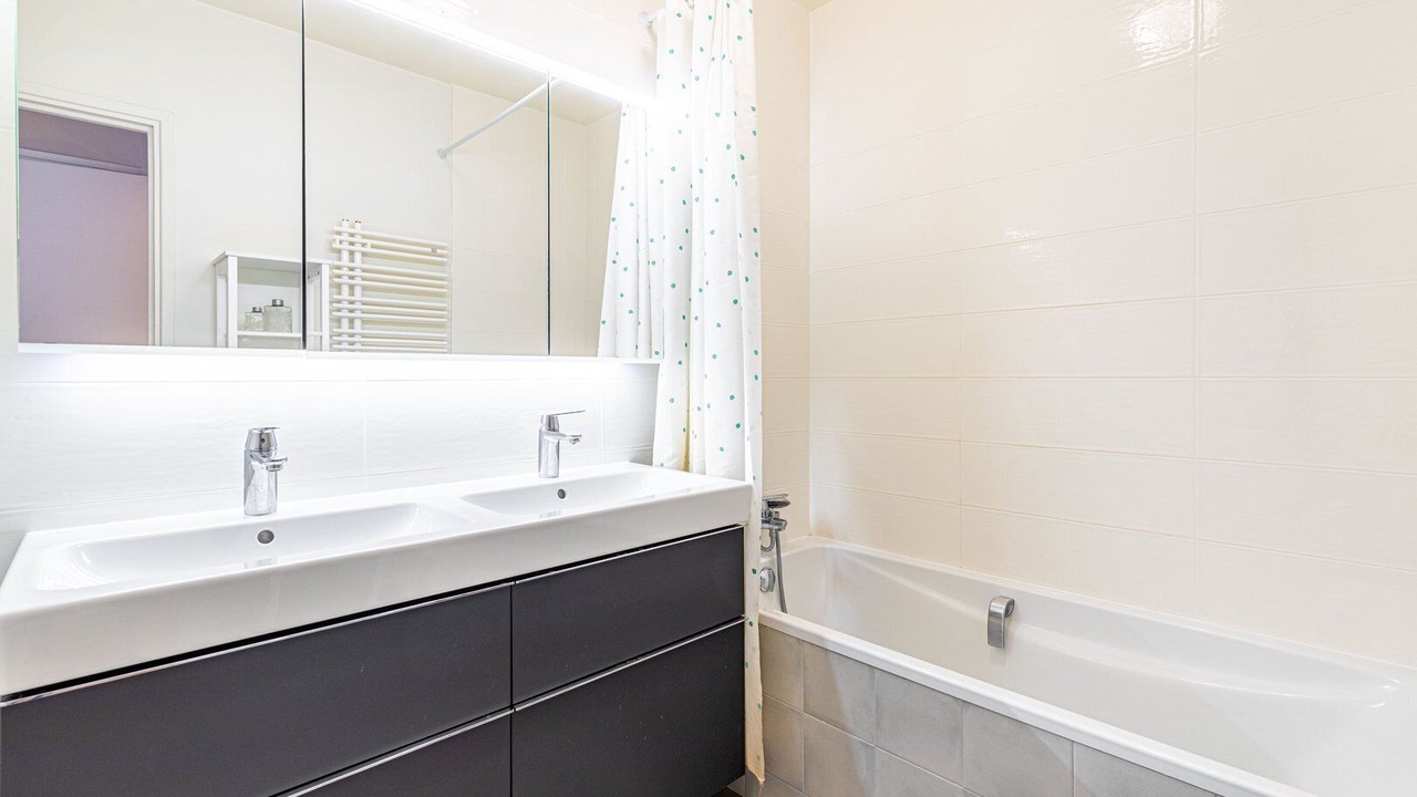 Photo of Bathroom in Parc-de-Montsouris