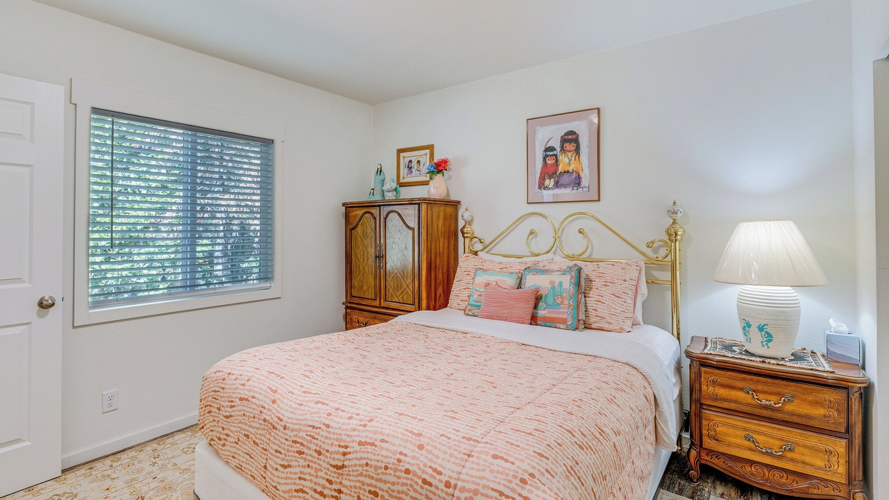 Photo of Bedroom in Apple Hill