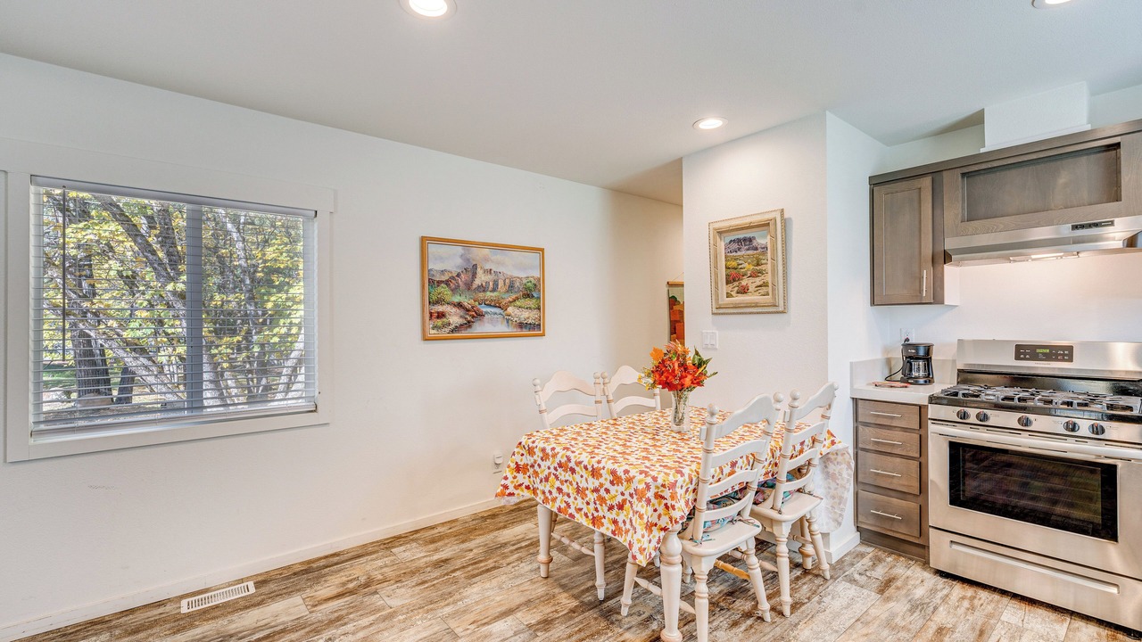 Photo of Kitchen in Apple Hill