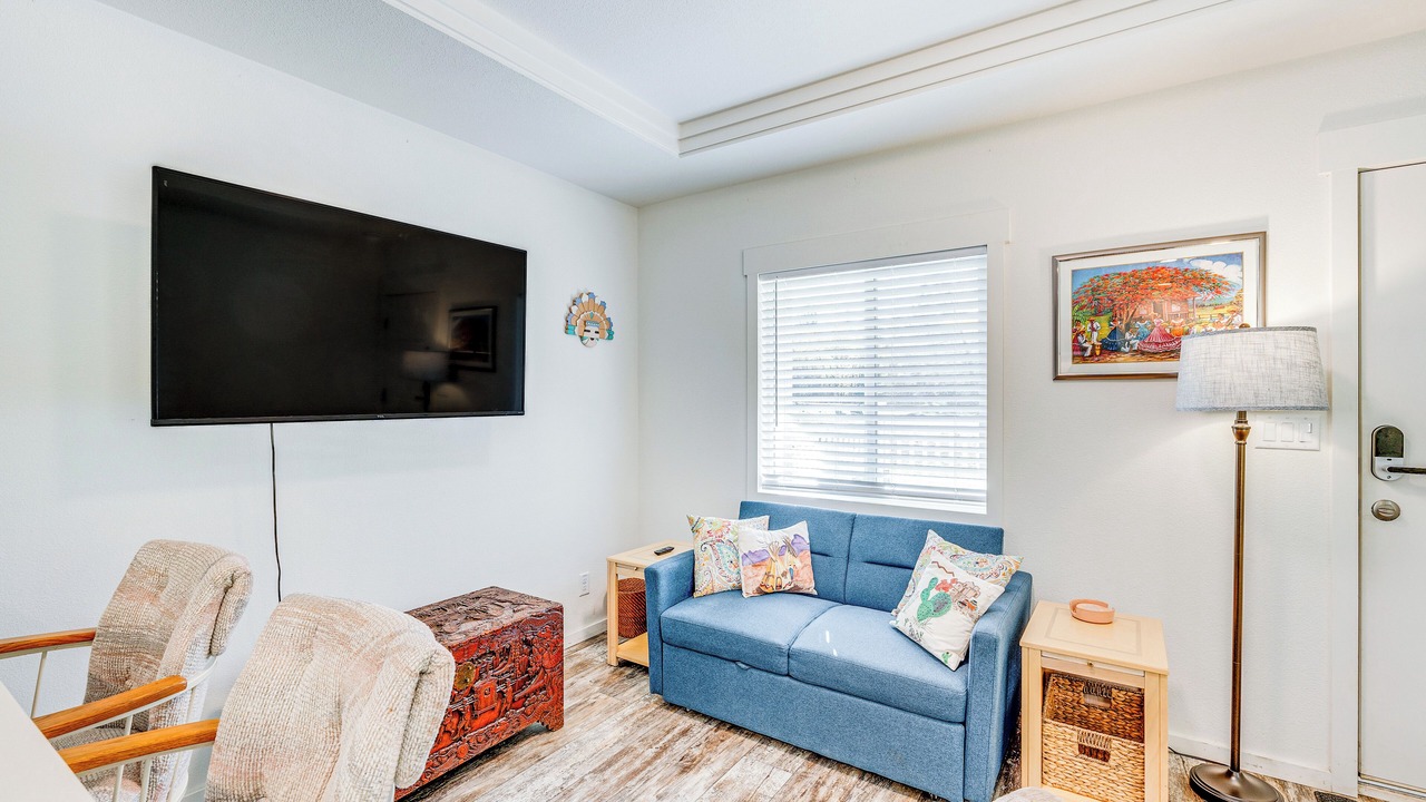 Photo of Livingroom in Apple Hill