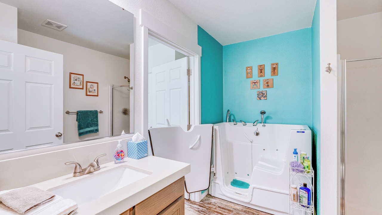 Photo of Bathroom in Apple Hill