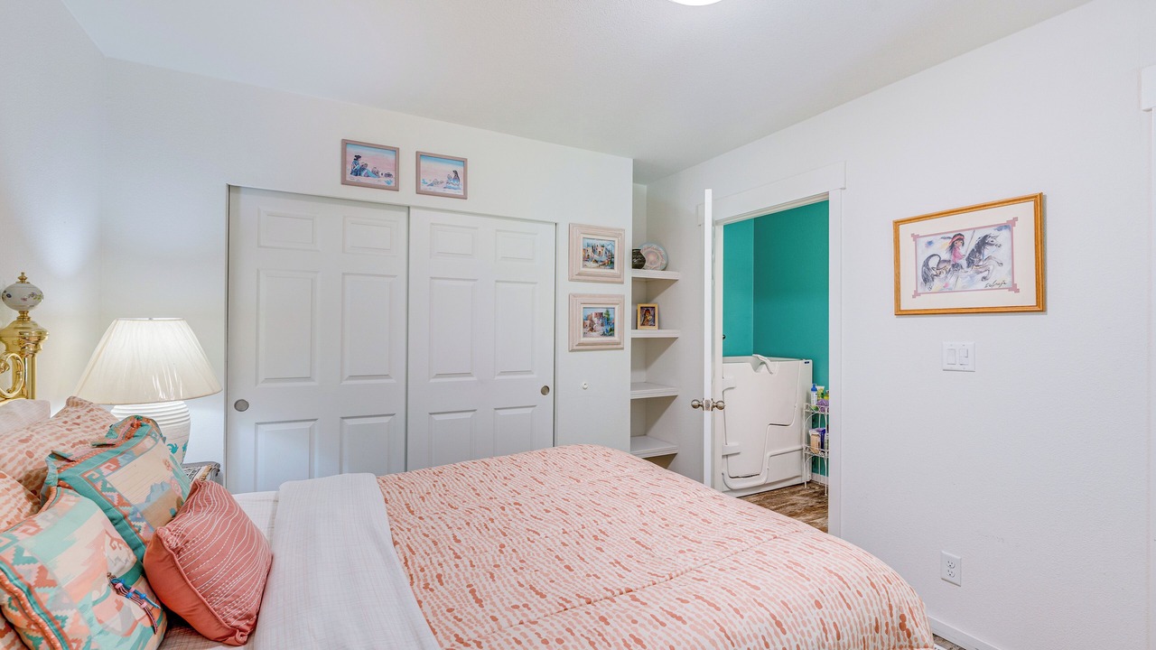 Photo of Bedroom in Apple Hill