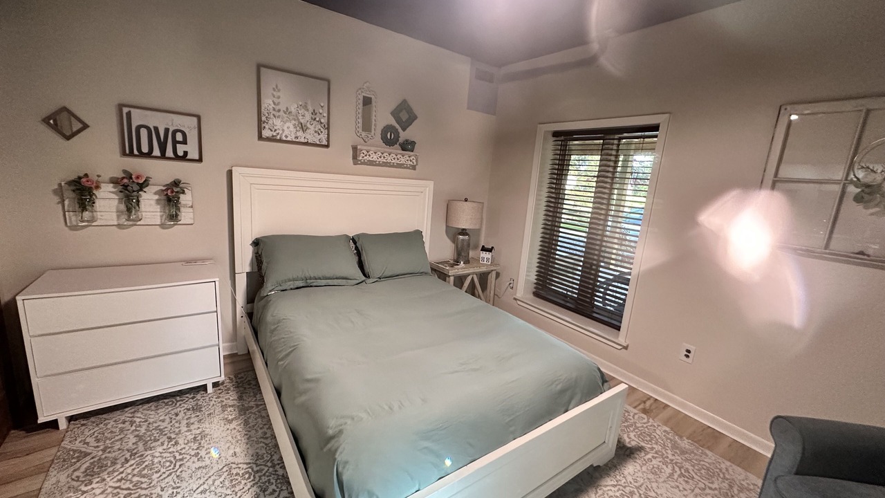 Photo of Bedroom in Ferndale
