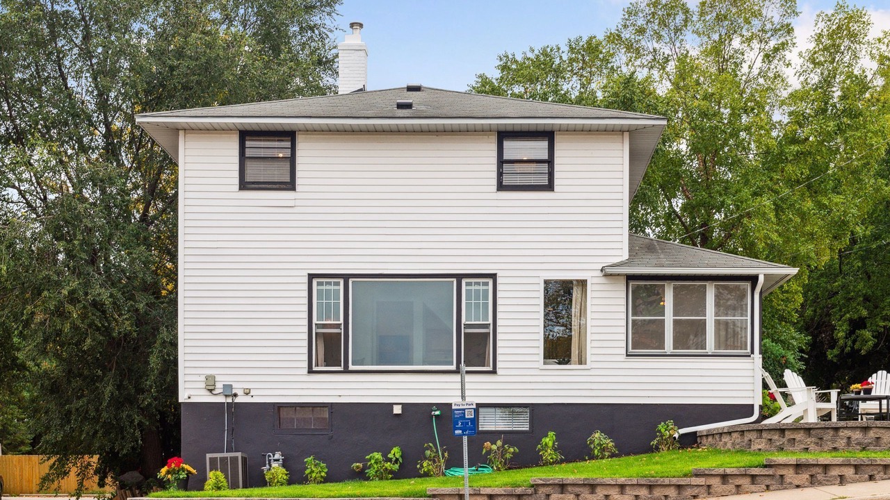 Photo of Outdoor in Excelsior