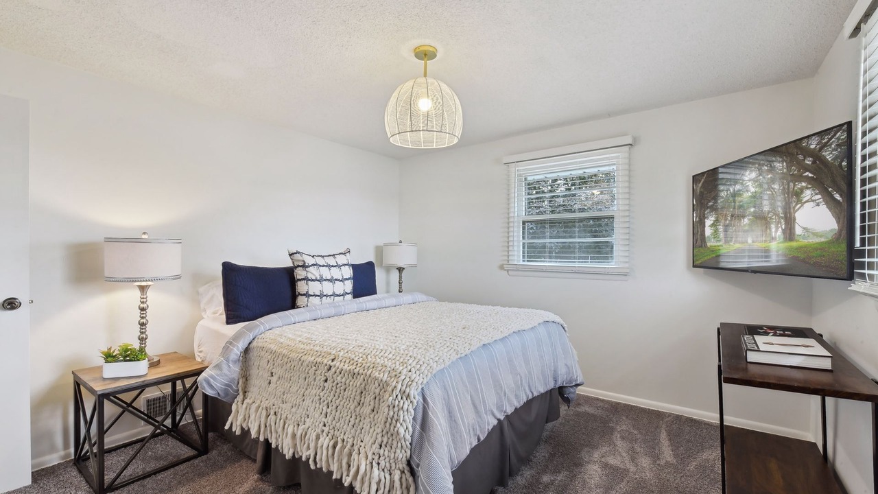 Photo of Bedroom in Excelsior