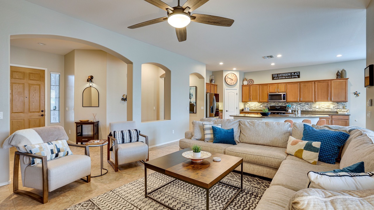 Photo of Livingroom in Canyon Trails