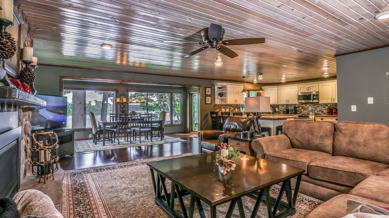 Photo of Livingroom in Boulder Junction