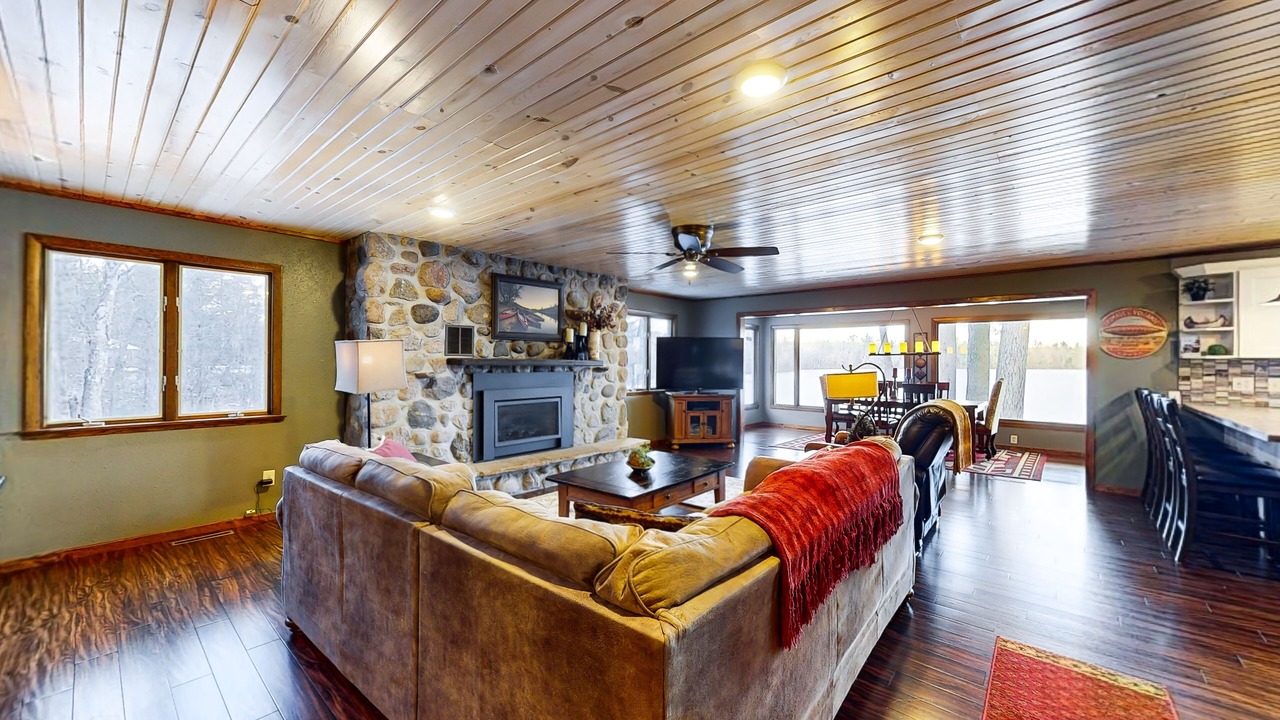 Photo of Livingroom in Boulder Junction