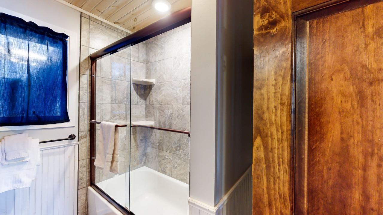 Photo of Bathroom in Boulder Junction