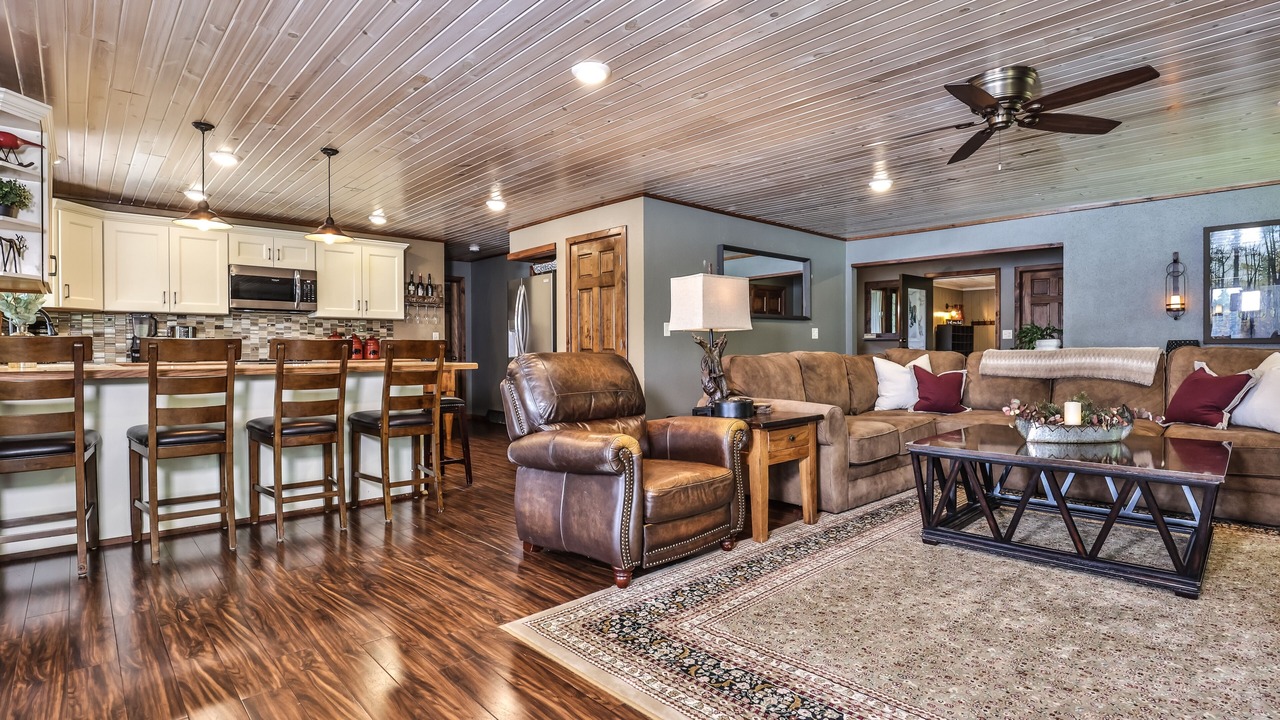 Photo of Livingroom in Boulder Junction