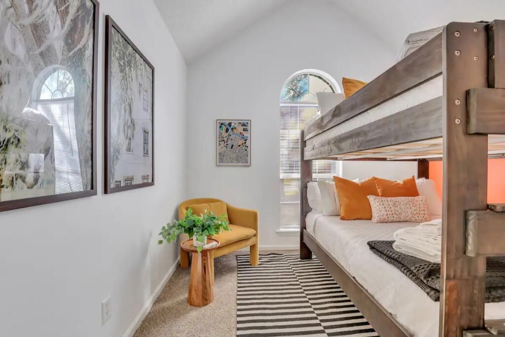 Photo of Others in Savannah