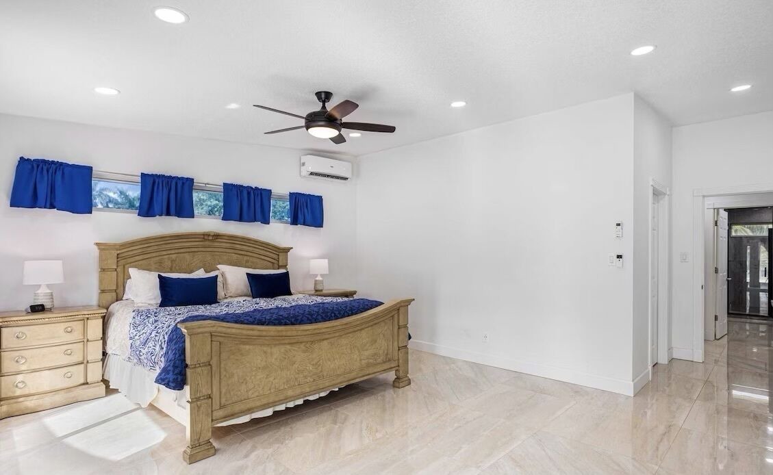 Photo of Bedroom in Green Meadow